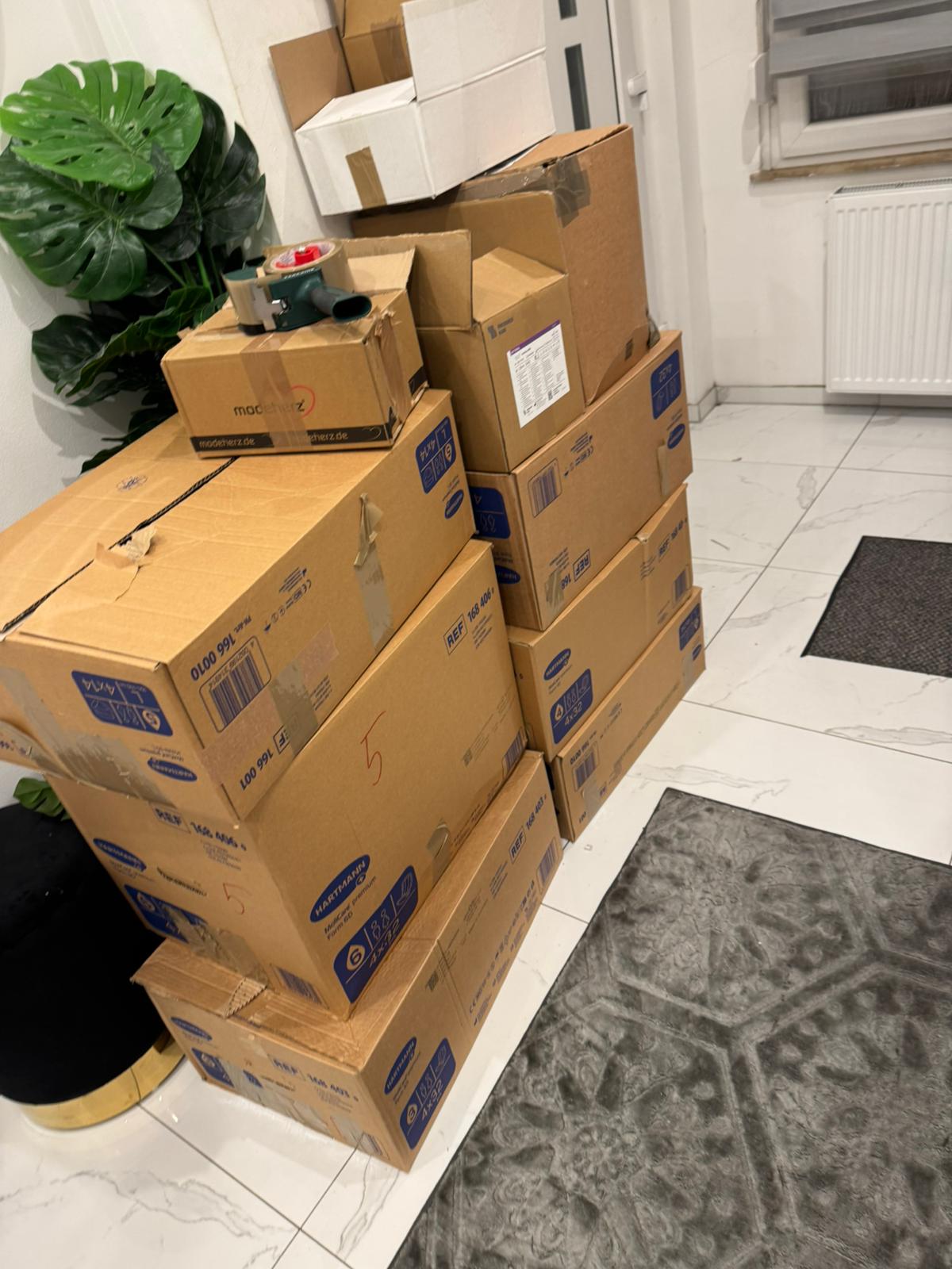 MO Logistics DHL forwarding counter in Germany for European delivery